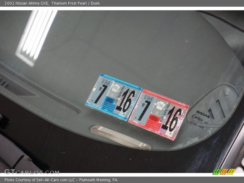Titanium Frost Pearl / Dusk 2001 Nissan Altima GXE