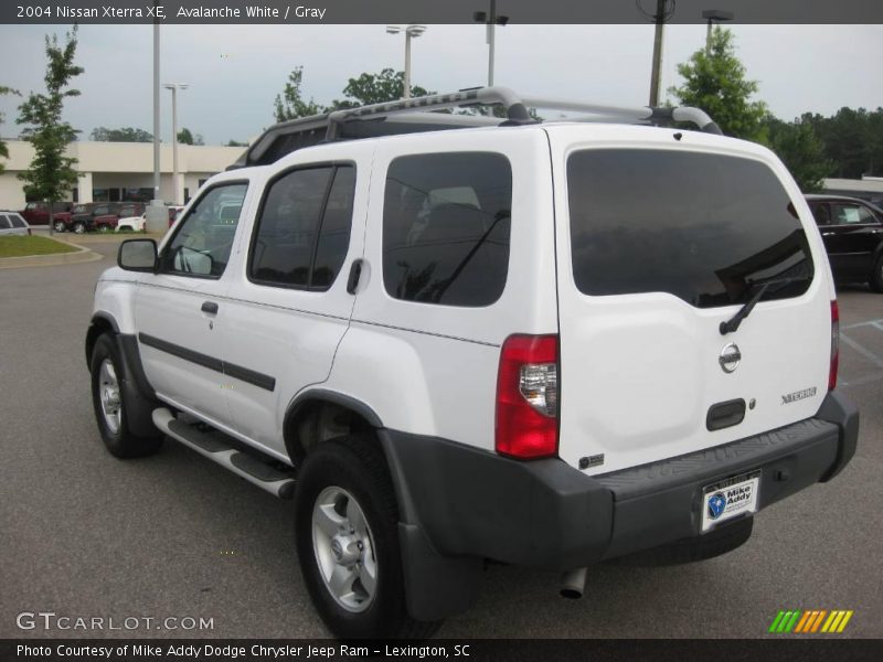 Avalanche White / Gray 2004 Nissan Xterra XE