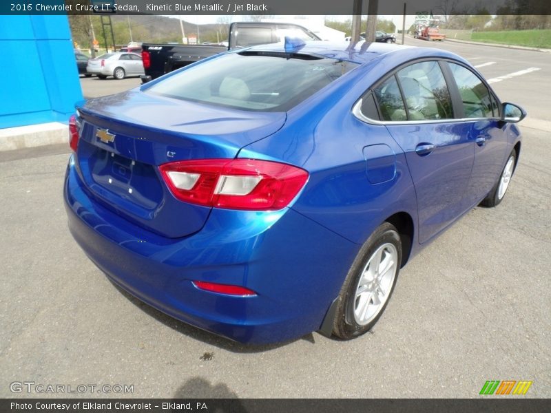 Kinetic Blue Metallic / Jet Black 2016 Chevrolet Cruze LT Sedan