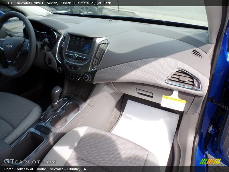 Kinetic Blue Metallic / Jet Black 2016 Chevrolet Cruze LT Sedan