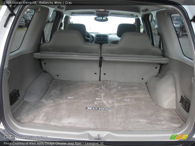 Avalanche White / Gray 2004 Nissan Xterra XE