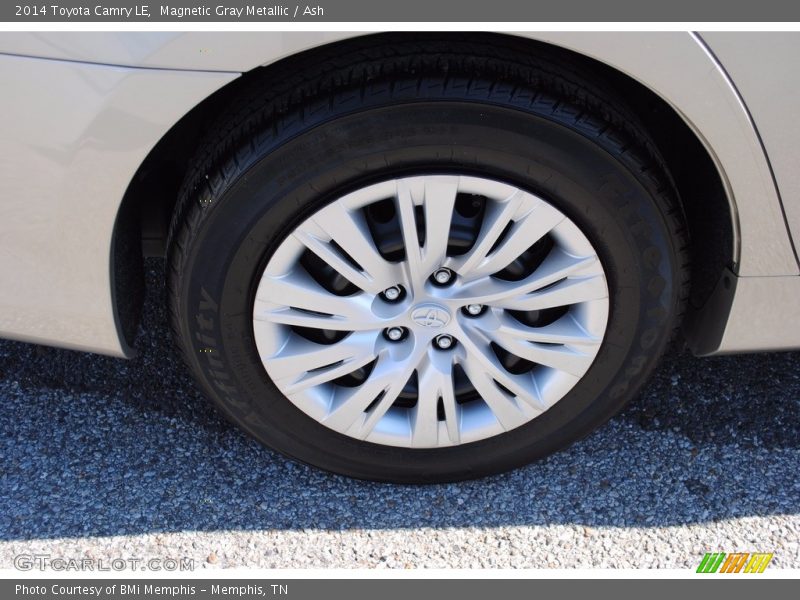 Magnetic Gray Metallic / Ash 2014 Toyota Camry LE