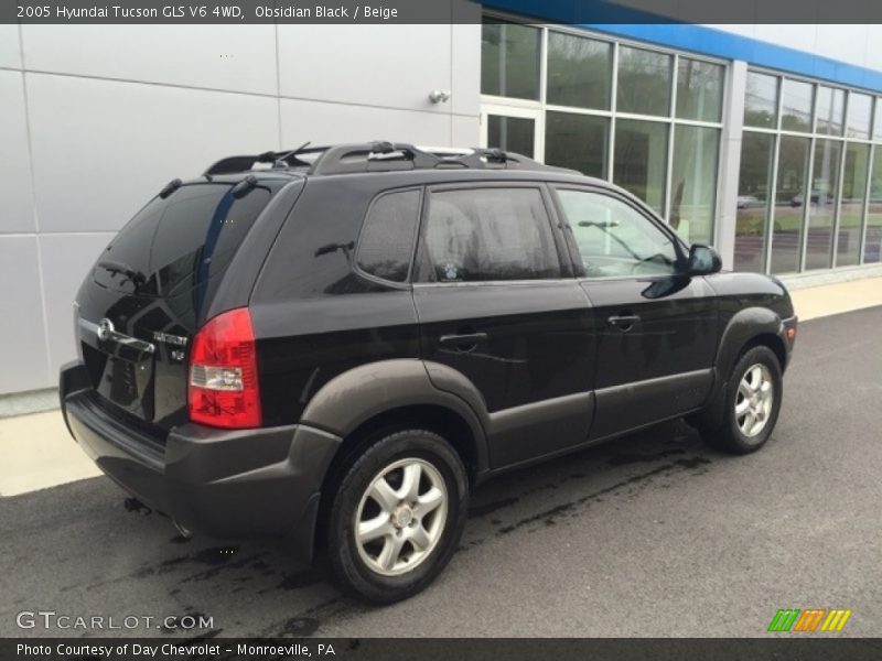 Obsidian Black / Beige 2005 Hyundai Tucson GLS V6 4WD