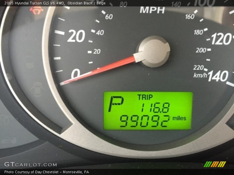 Obsidian Black / Beige 2005 Hyundai Tucson GLS V6 4WD