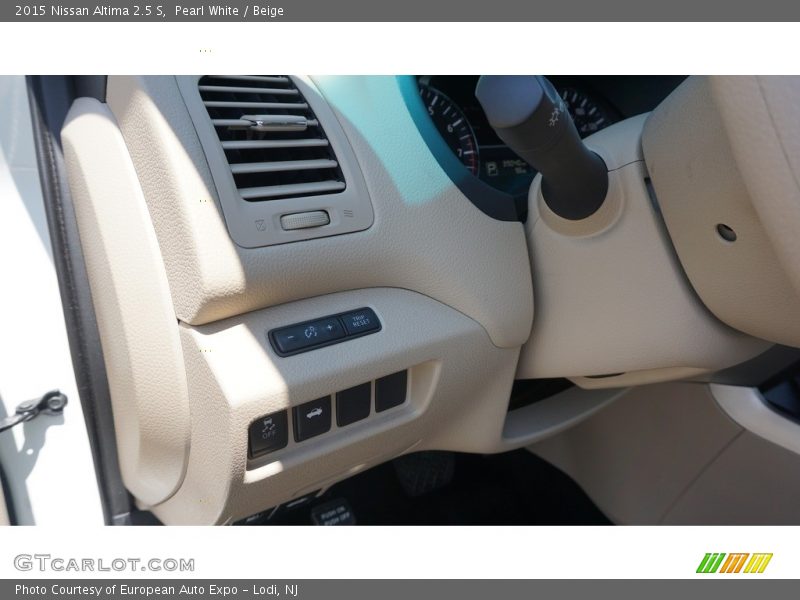 Pearl White / Beige 2015 Nissan Altima 2.5 S