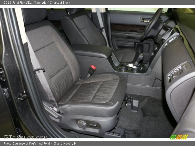 Magnetic / Charcoal Black 2016 Ford Flex SEL