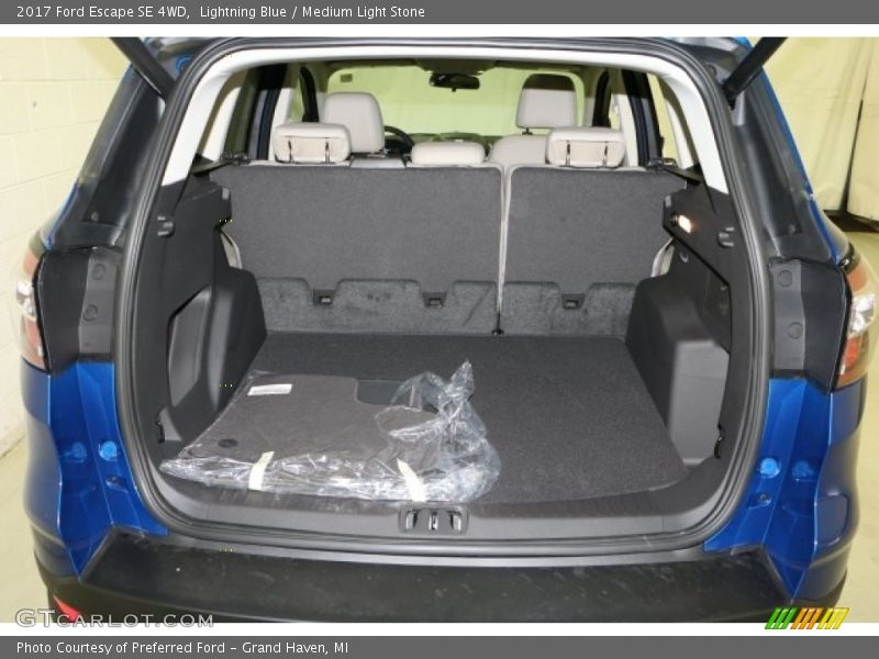 Lightning Blue / Medium Light Stone 2017 Ford Escape SE 4WD