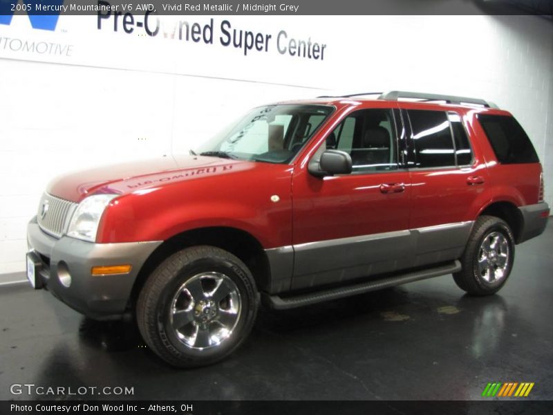Vivid Red Metallic / Midnight Grey 2005 Mercury Mountaineer V6 AWD