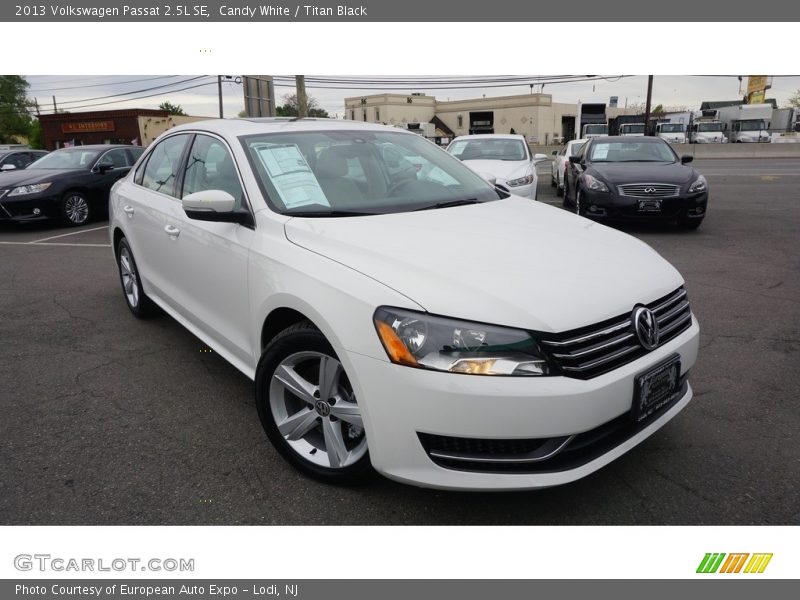 Candy White / Titan Black 2013 Volkswagen Passat 2.5L SE