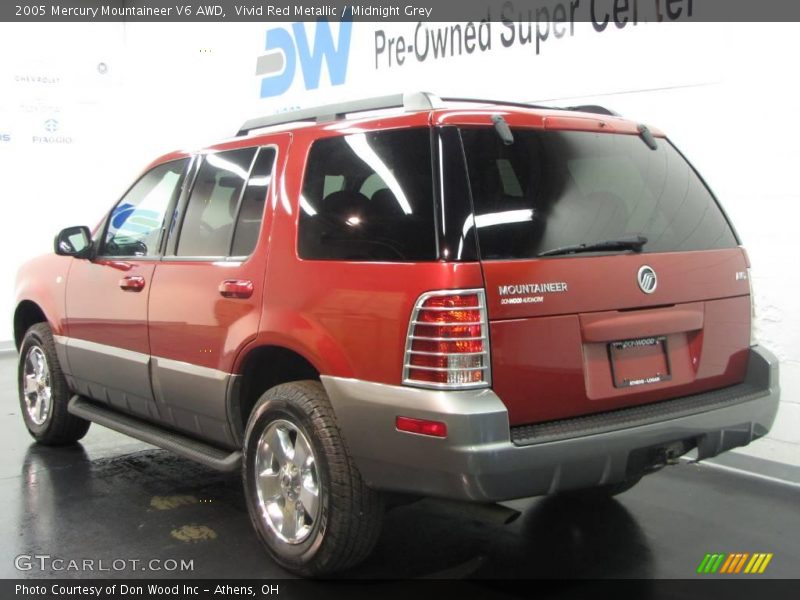 Vivid Red Metallic / Midnight Grey 2005 Mercury Mountaineer V6 AWD