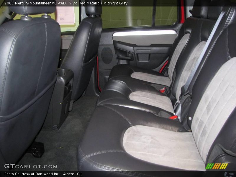 Vivid Red Metallic / Midnight Grey 2005 Mercury Mountaineer V6 AWD