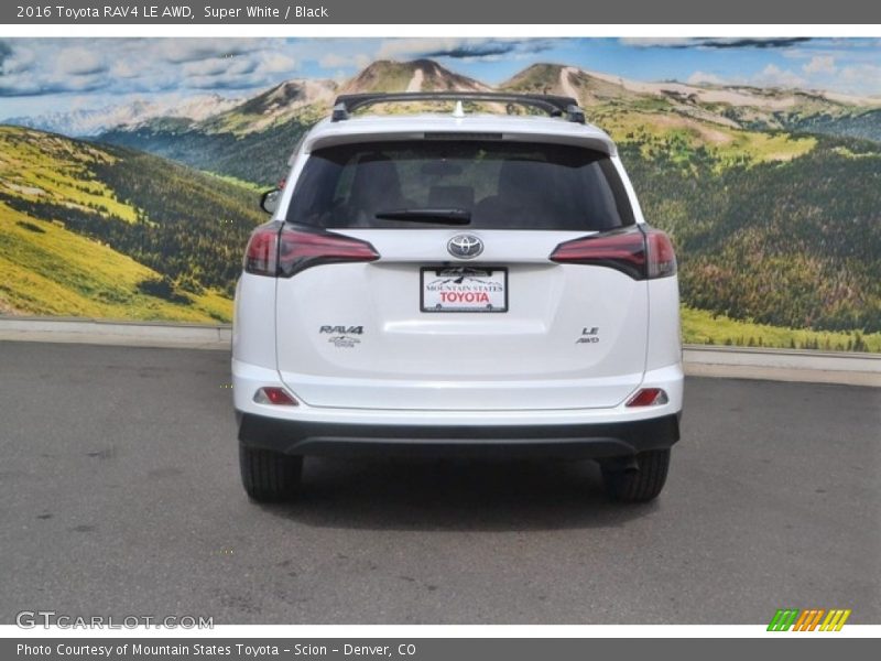 Super White / Black 2016 Toyota RAV4 LE AWD