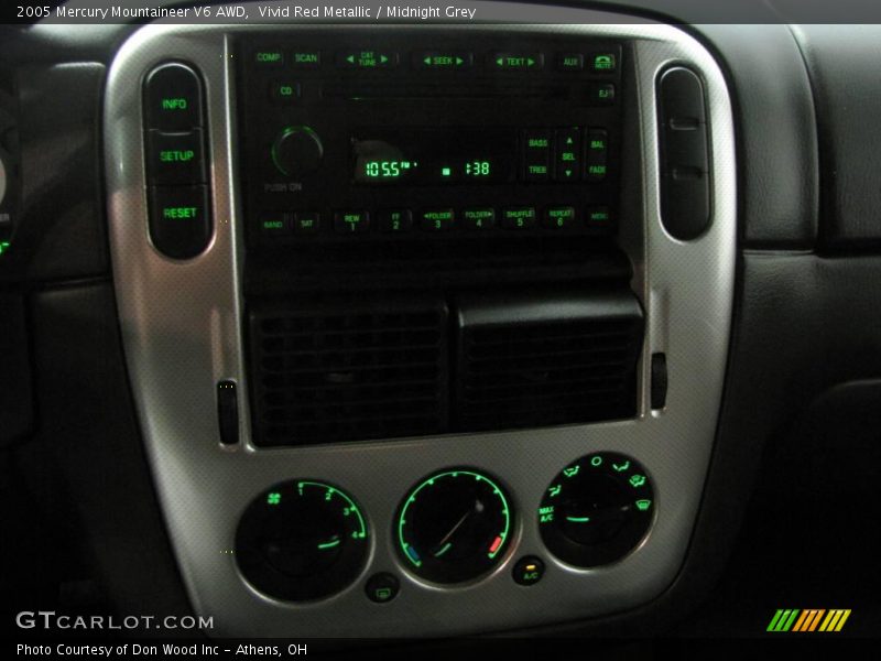 Vivid Red Metallic / Midnight Grey 2005 Mercury Mountaineer V6 AWD