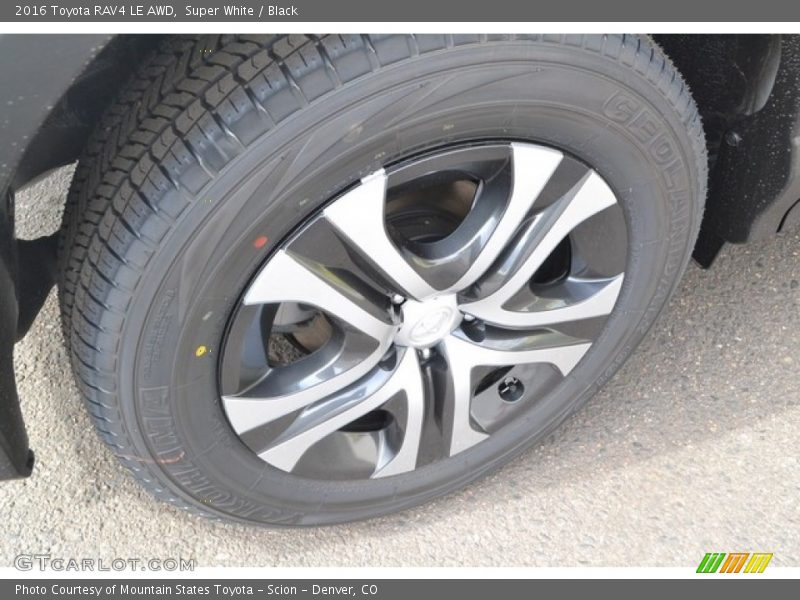 Super White / Black 2016 Toyota RAV4 LE AWD