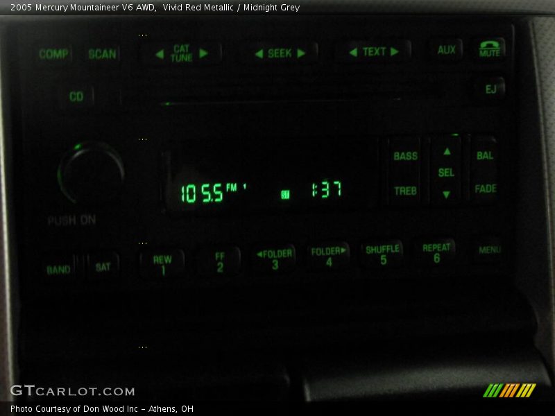 Vivid Red Metallic / Midnight Grey 2005 Mercury Mountaineer V6 AWD