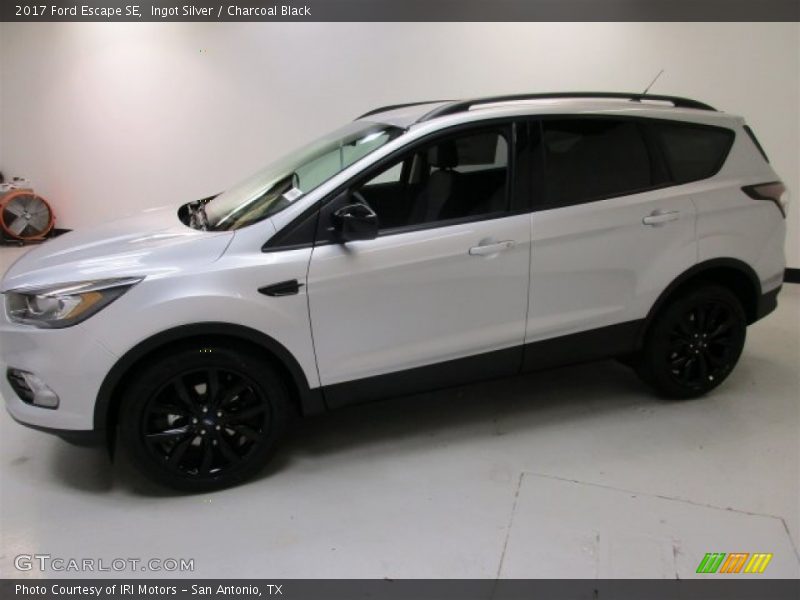 Ingot Silver / Charcoal Black 2017 Ford Escape SE