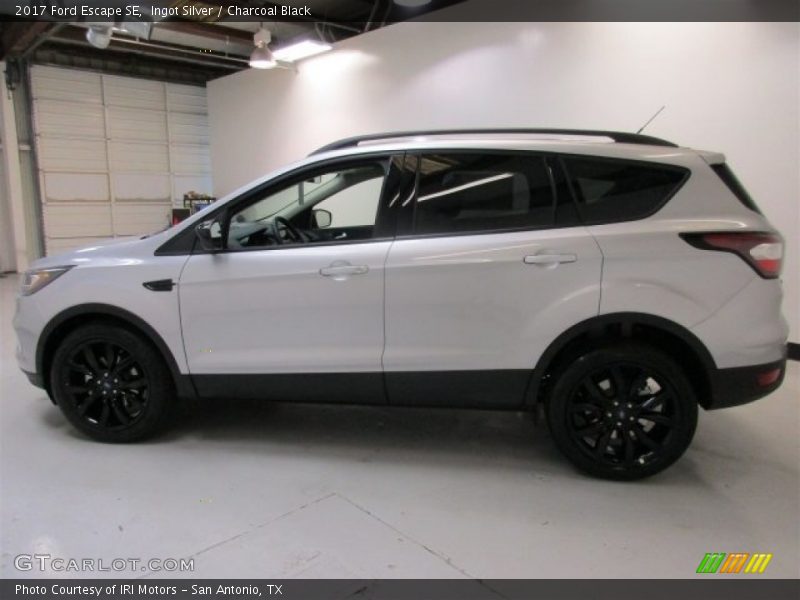 Ingot Silver / Charcoal Black 2017 Ford Escape SE