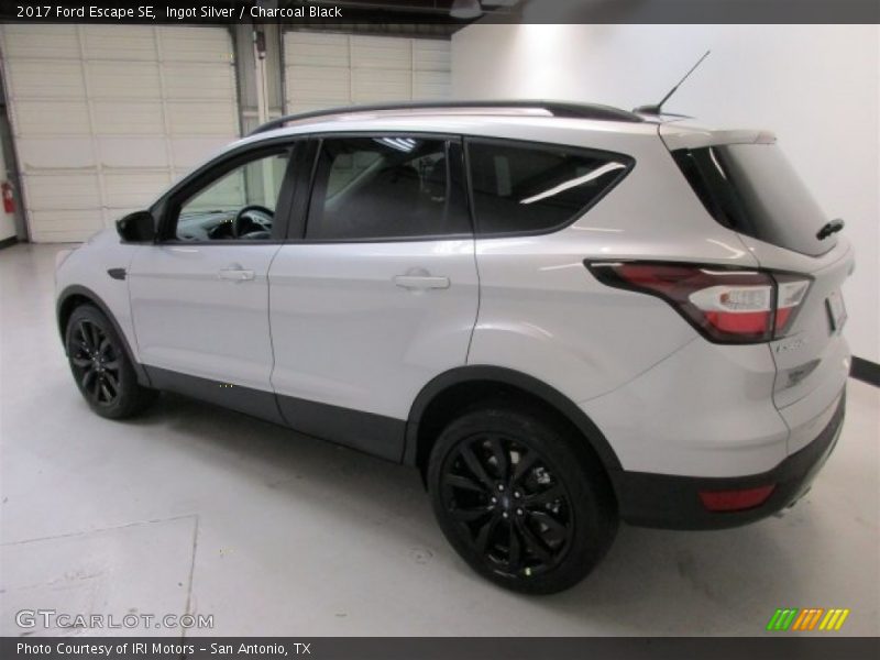 Ingot Silver / Charcoal Black 2017 Ford Escape SE