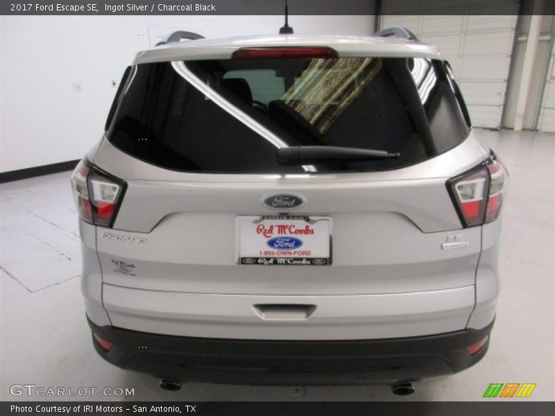 Ingot Silver / Charcoal Black 2017 Ford Escape SE