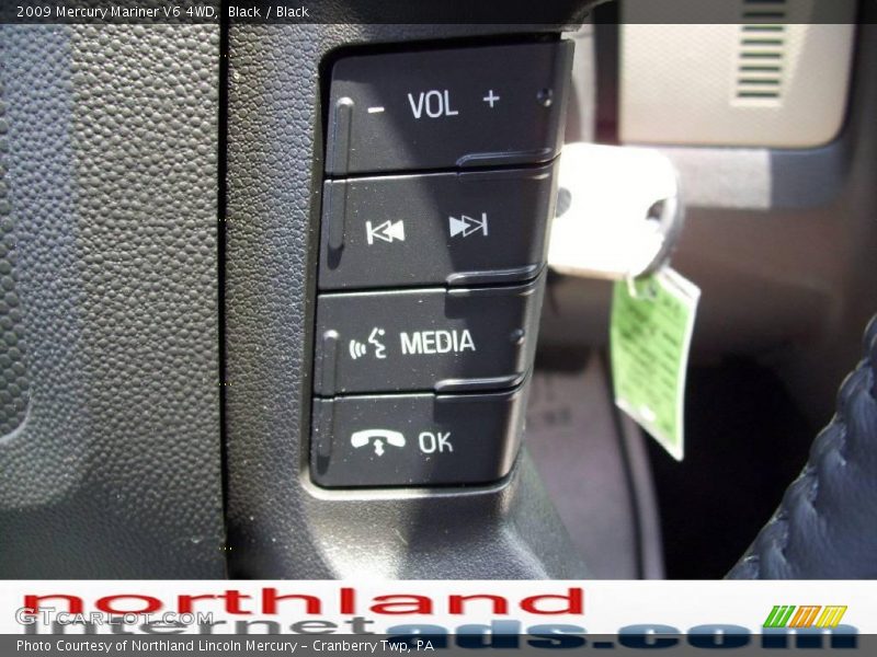 Black / Black 2009 Mercury Mariner V6 4WD