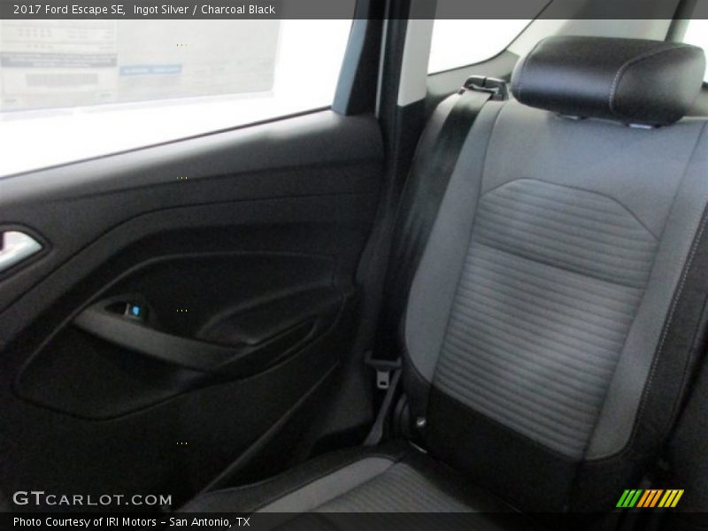 Ingot Silver / Charcoal Black 2017 Ford Escape SE
