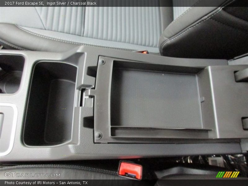 Ingot Silver / Charcoal Black 2017 Ford Escape SE