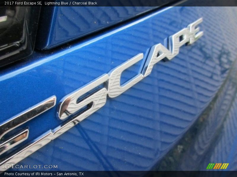 Lightning Blue / Charcoal Black 2017 Ford Escape SE