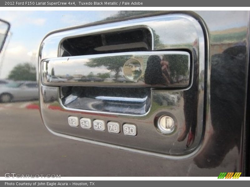 Tuxedo Black Metallic / Pale Adobe 2012 Ford F150 Lariat SuperCrew 4x4