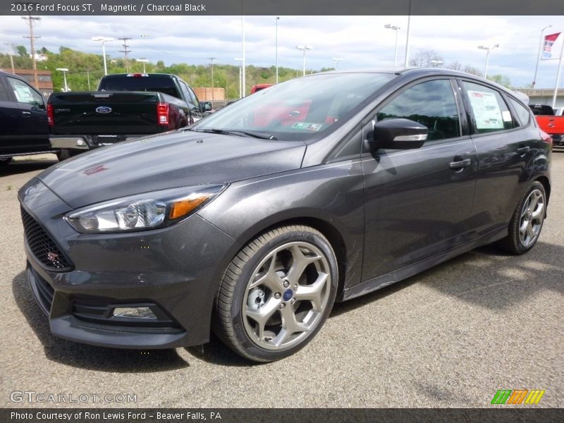 Magnetic / Charcoal Black 2016 Ford Focus ST