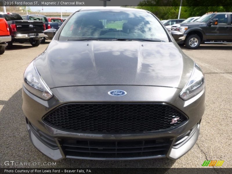 Magnetic / Charcoal Black 2016 Ford Focus ST