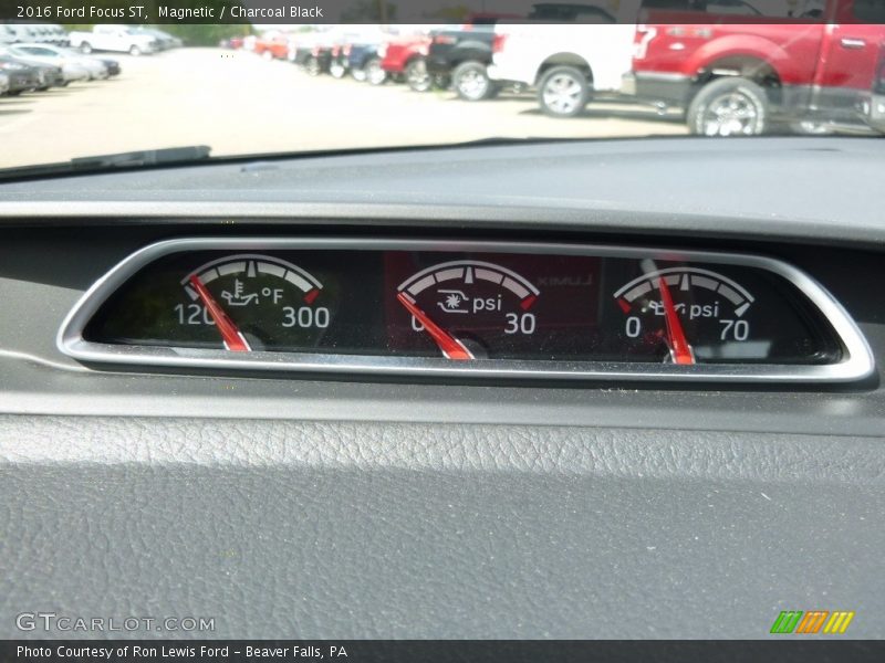 Magnetic / Charcoal Black 2016 Ford Focus ST