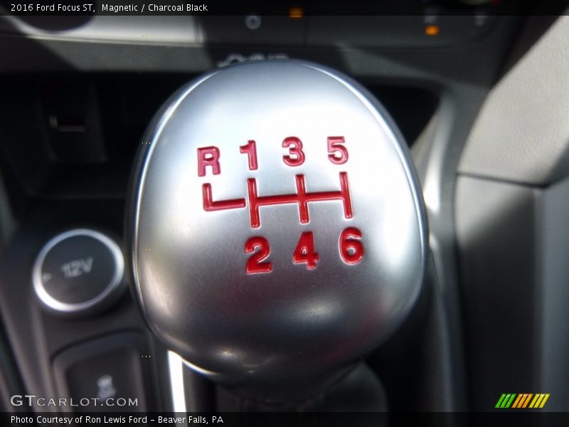 Magnetic / Charcoal Black 2016 Ford Focus ST