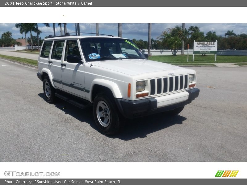 Front 3/4 View of 2001 Cherokee Sport