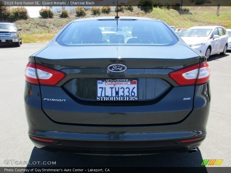 Guard Metallic / Charcoal Black 2016 Ford Fusion SE