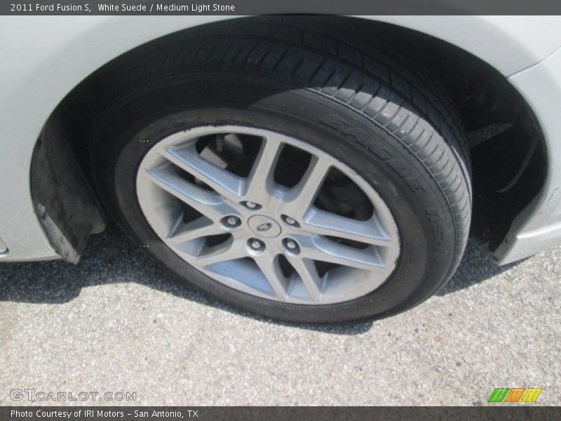 White Suede / Medium Light Stone 2011 Ford Fusion S