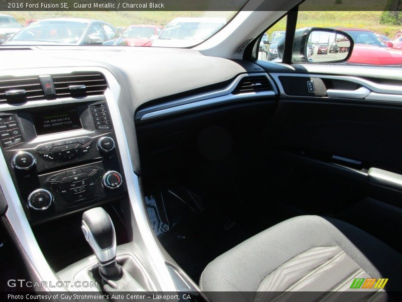 Guard Metallic / Charcoal Black 2016 Ford Fusion SE