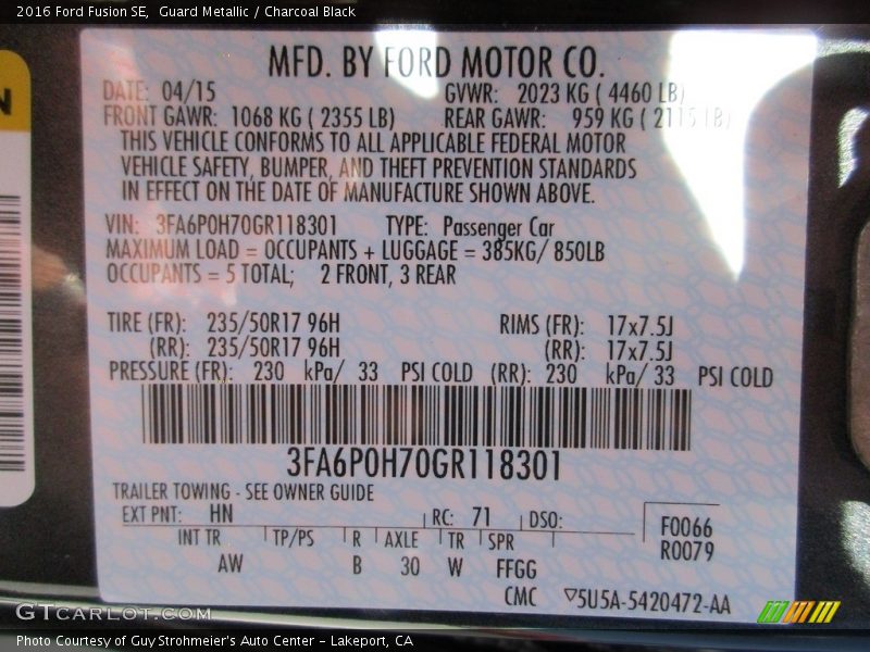 Guard Metallic / Charcoal Black 2016 Ford Fusion SE