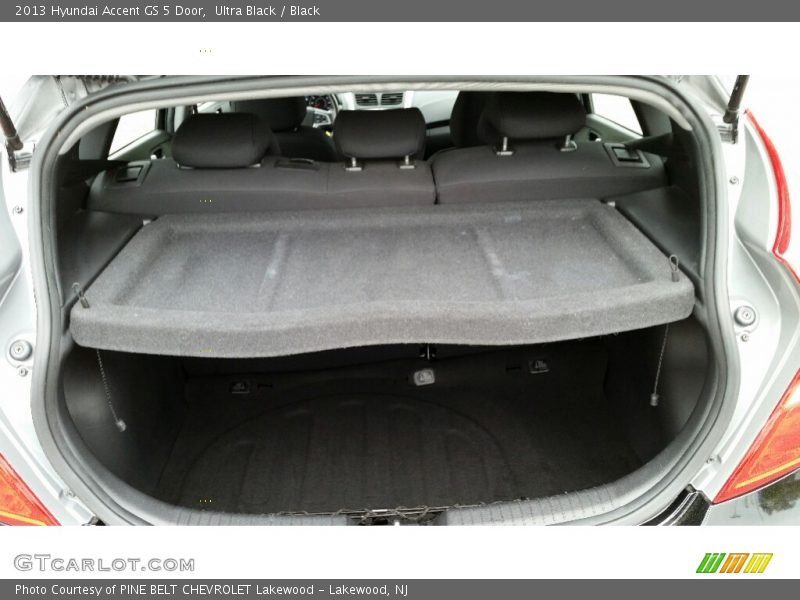 Ultra Black / Black 2013 Hyundai Accent GS 5 Door