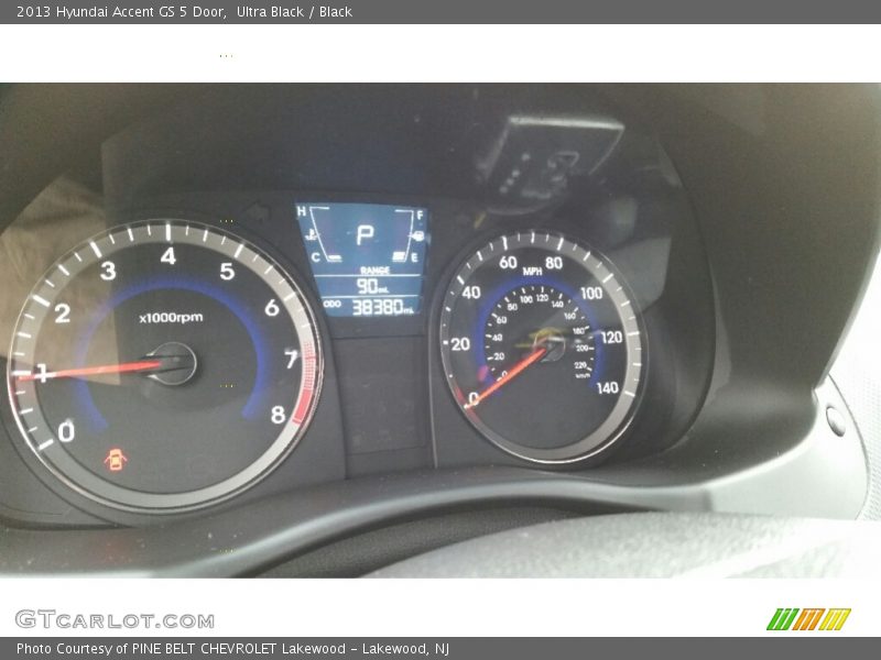 Ultra Black / Black 2013 Hyundai Accent GS 5 Door