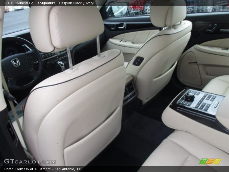 Caspian Black / Ivory 2016 Hyundai Equus Signature