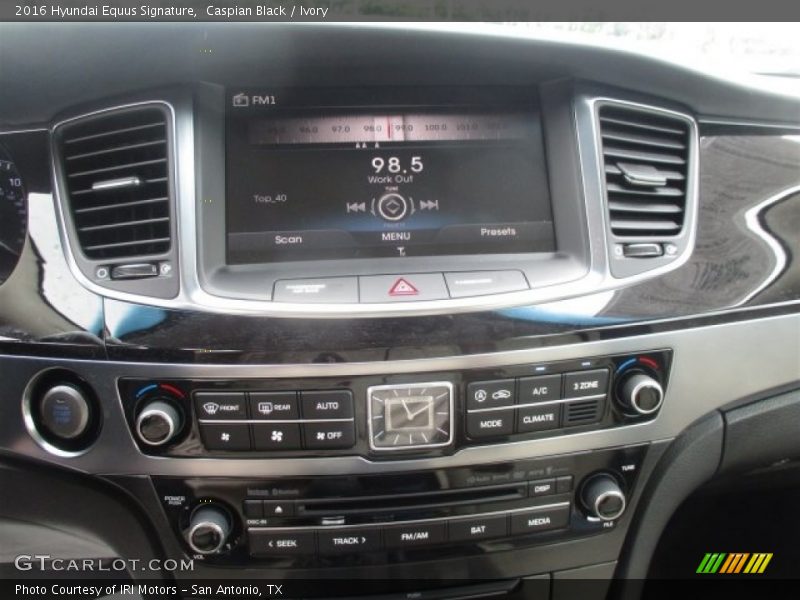 Caspian Black / Ivory 2016 Hyundai Equus Signature