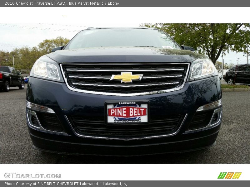 Blue Velvet Metallic / Ebony 2016 Chevrolet Traverse LT AWD