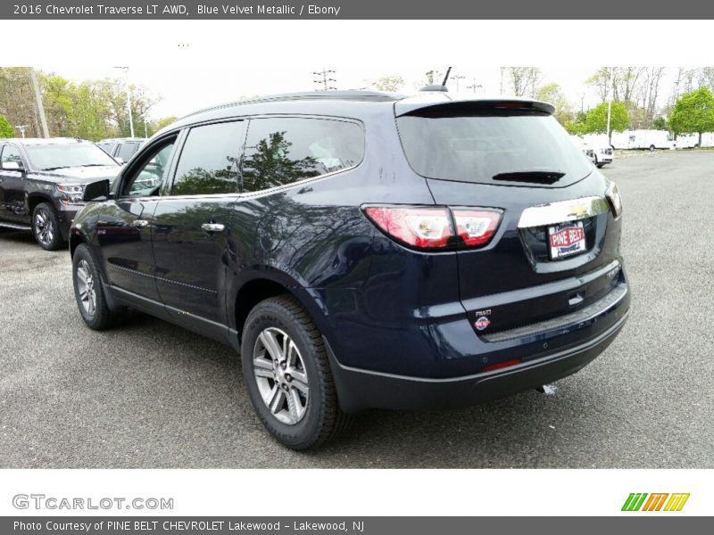 Blue Velvet Metallic / Ebony 2016 Chevrolet Traverse LT AWD
