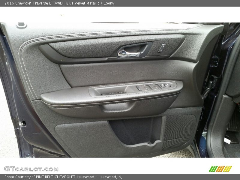 Blue Velvet Metallic / Ebony 2016 Chevrolet Traverse LT AWD