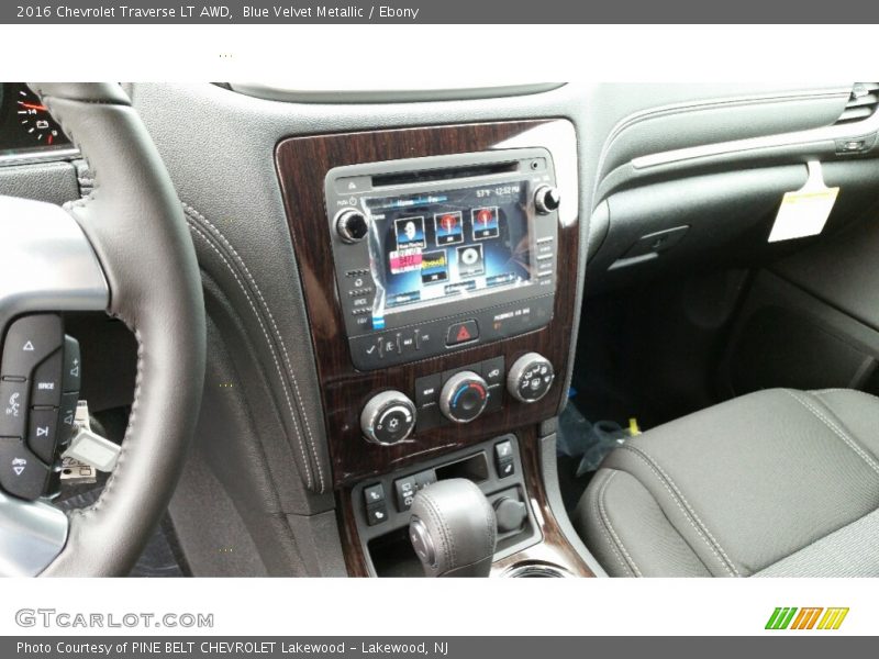 Blue Velvet Metallic / Ebony 2016 Chevrolet Traverse LT AWD