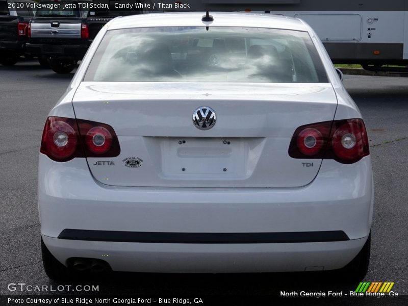 Candy White / Titan Black 2010 Volkswagen Jetta TDI Sedan