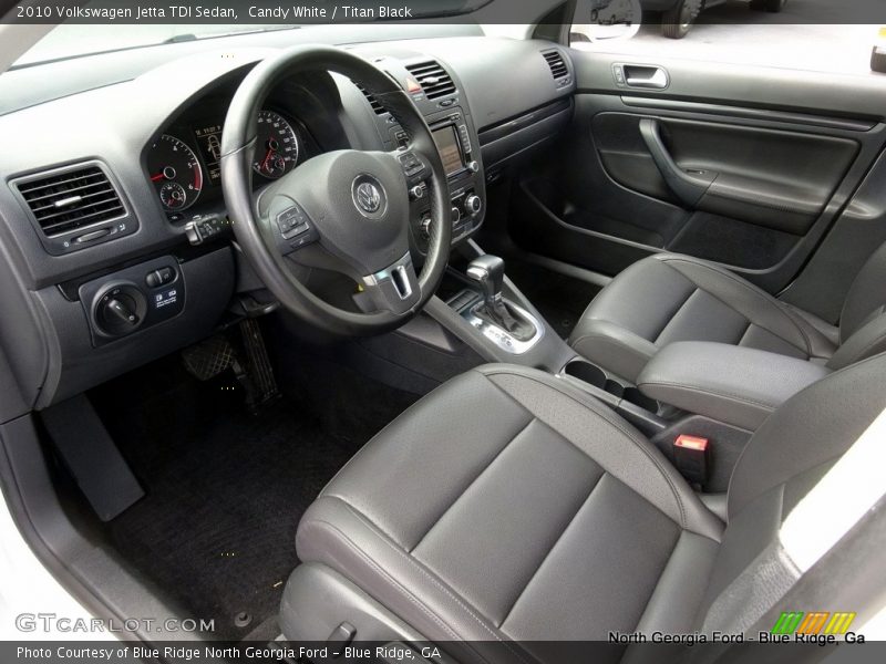 Candy White / Titan Black 2010 Volkswagen Jetta TDI Sedan