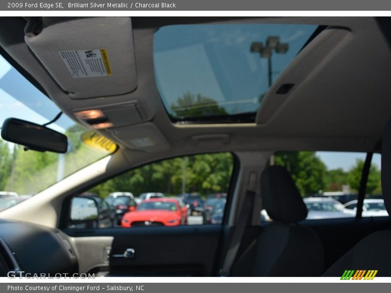 Brilliant Silver Metallic / Charcoal Black 2009 Ford Edge SE