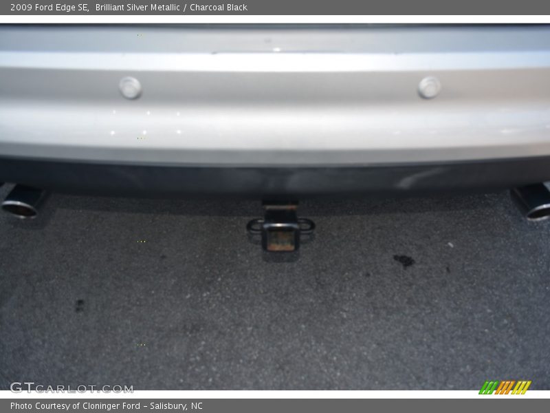 Brilliant Silver Metallic / Charcoal Black 2009 Ford Edge SE