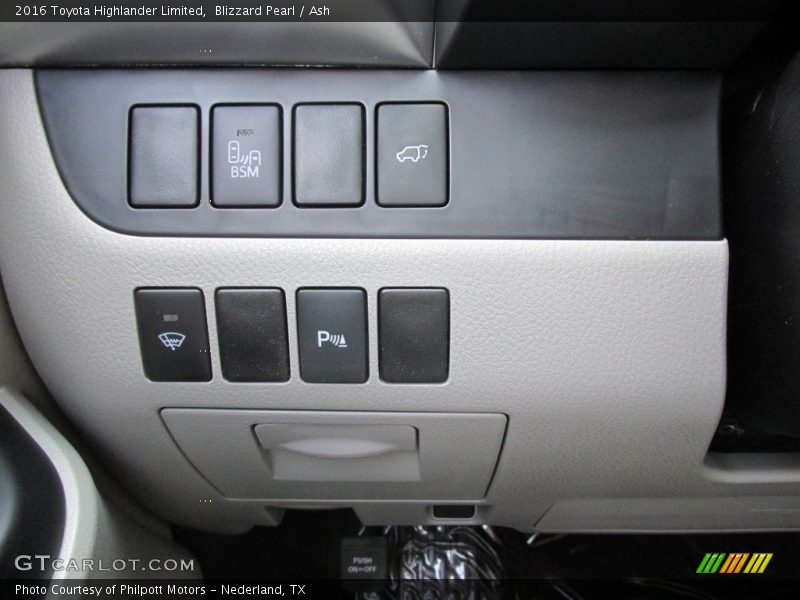 Blizzard Pearl / Ash 2016 Toyota Highlander Limited